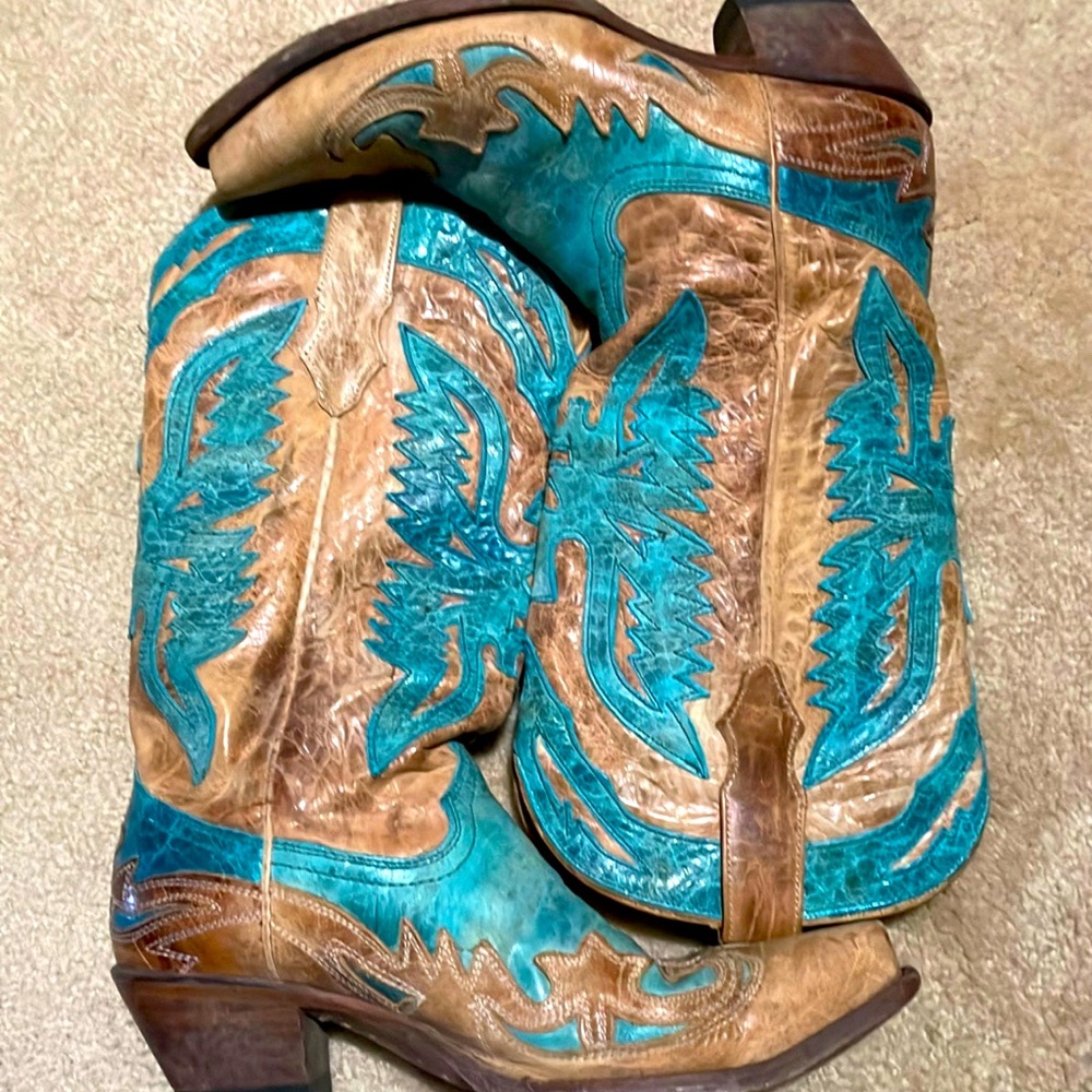 Corral Snip-Toe Western Boots.